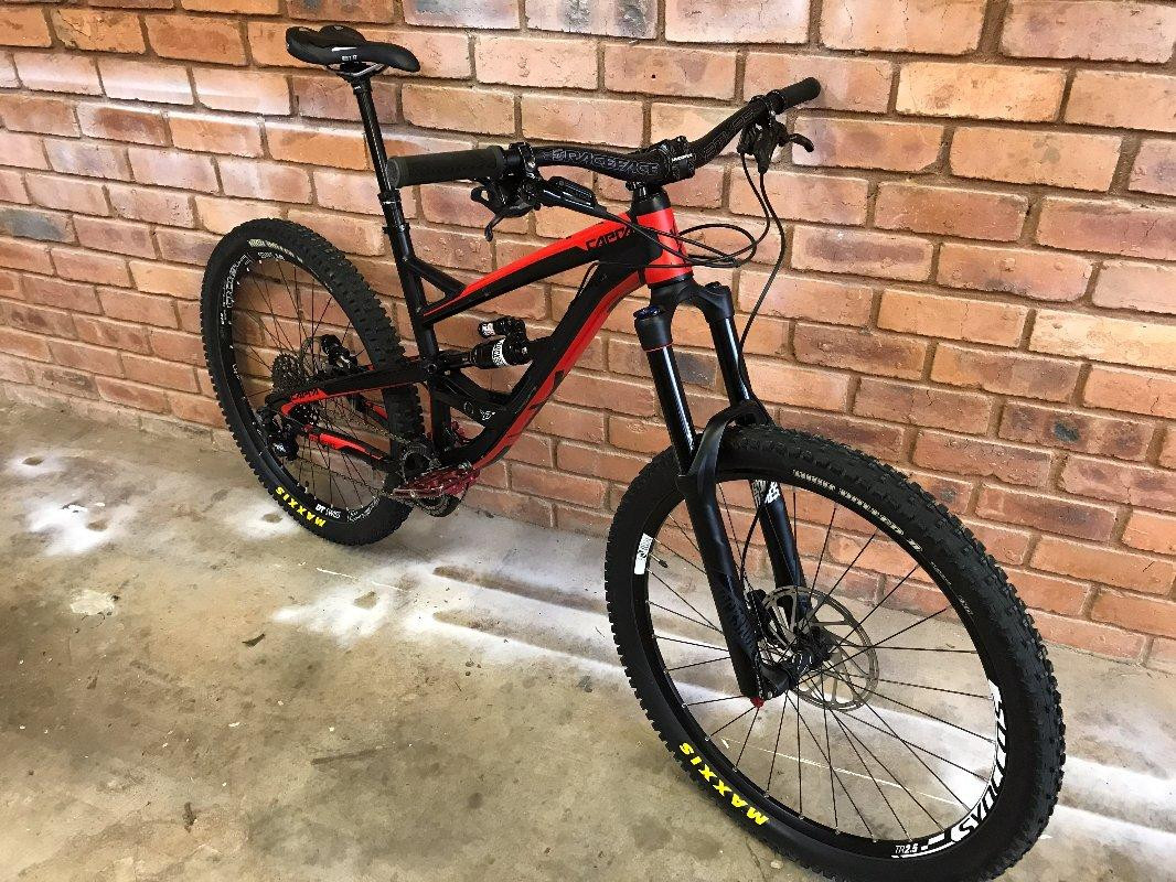 Yt Industries Yt Capra Climbing Bike Must Go! YT Capra AL Comp