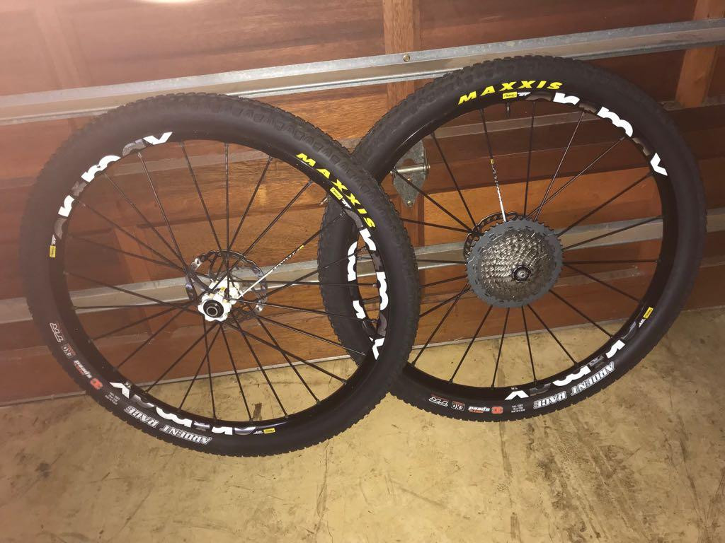 MAVIC CROSSMAX ST 29ER WHEELSET Mountain Bike Wheels Bike Hub