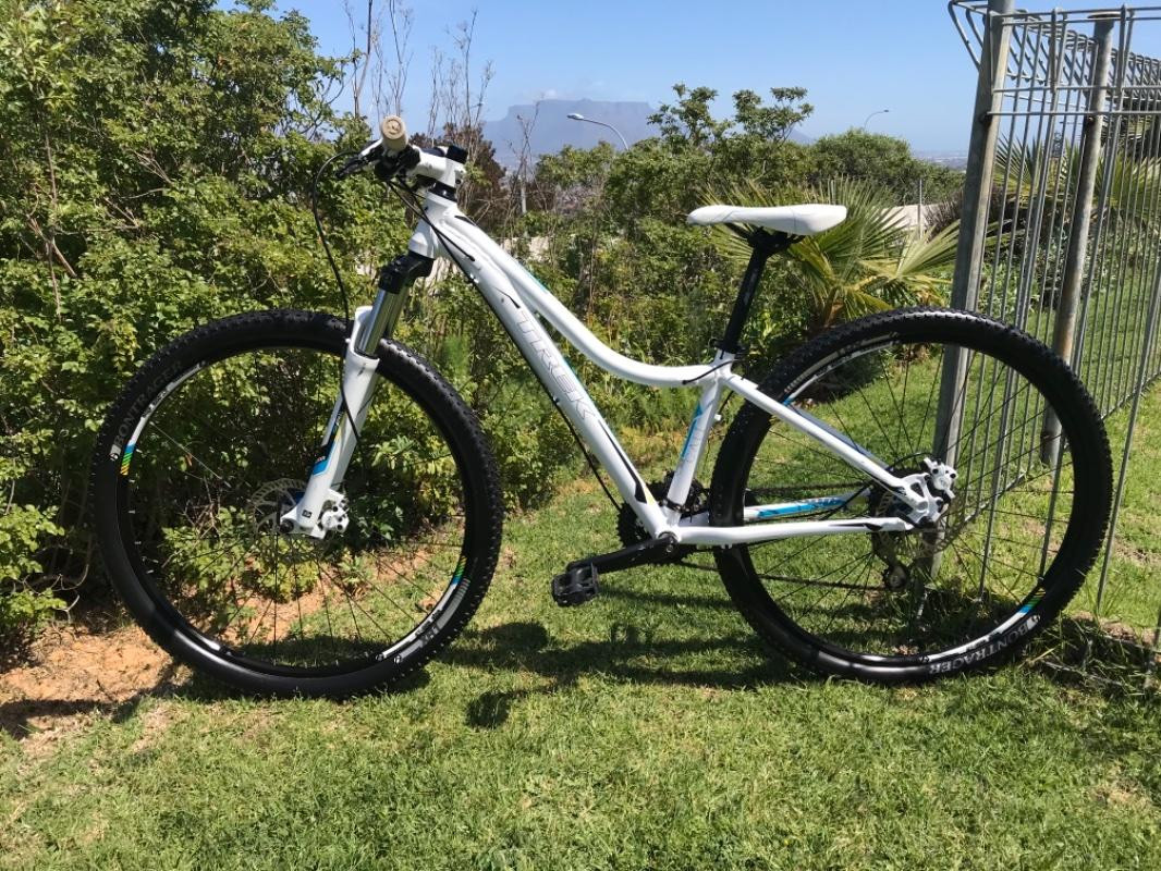 29er TREK MTB CALI