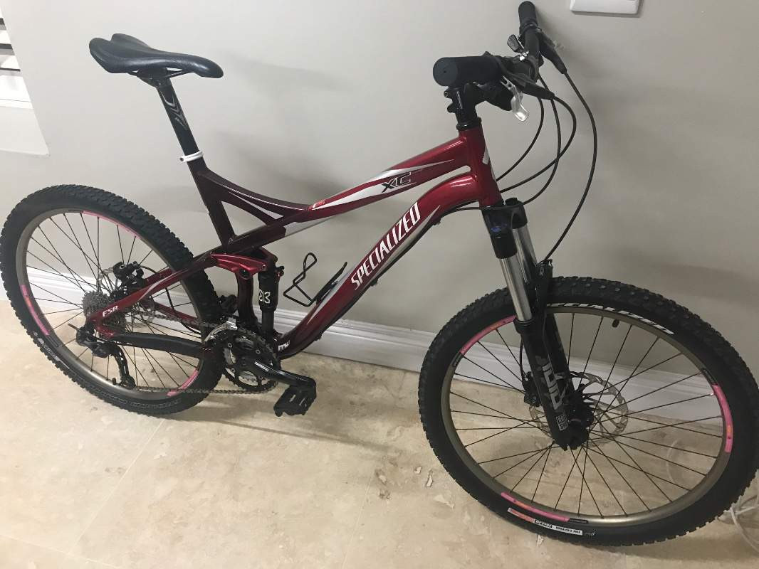 Specialized FSR XC Comp Dual Suspension Mountain Bikes Bike Hub