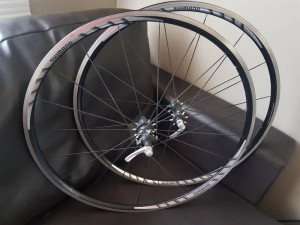shimano r550 wheelset