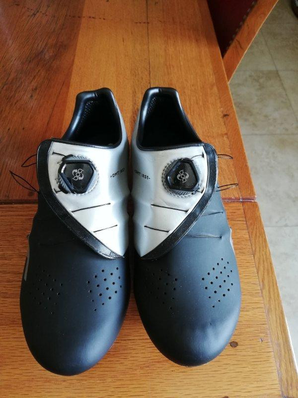 DMT RS1 Road Shoes 42.5 Bike Hub