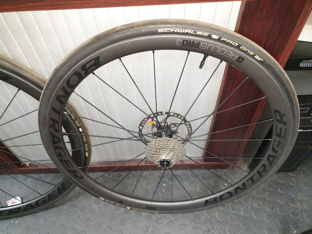 Bontrager Aeolus Pro TLR Disc Road Wheel Road Bike Wheels
