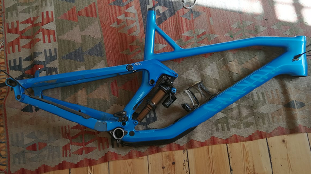 Canyon Strive Canyon Spectral Rear Triangle Canyon Strive CF Frame