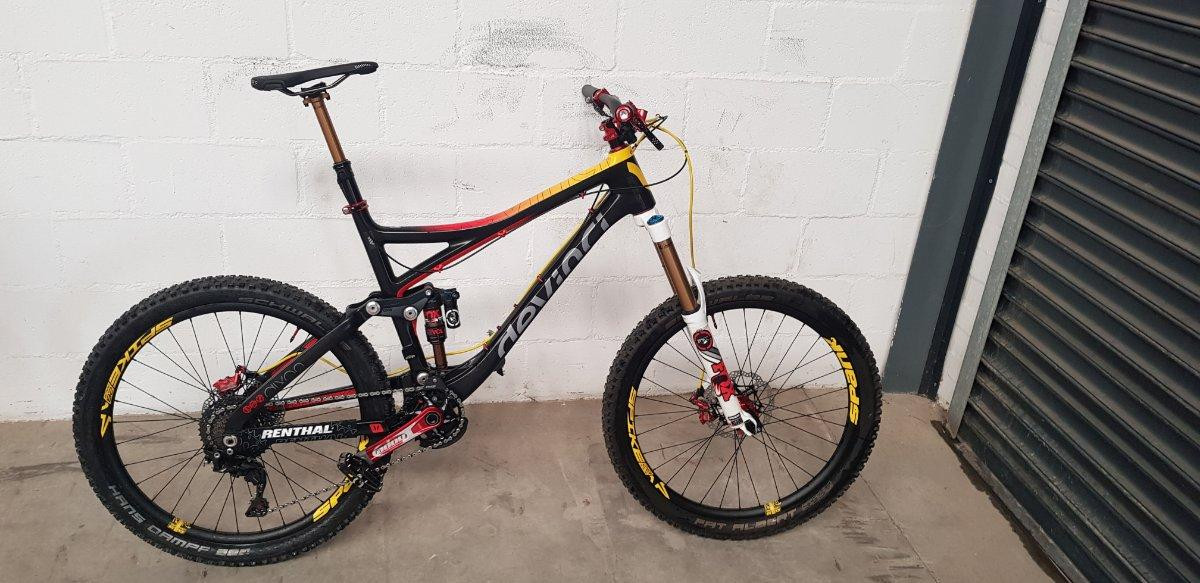 Devinci Dixon Large Enduro Bike Full Hope Setup | Dual Suspension