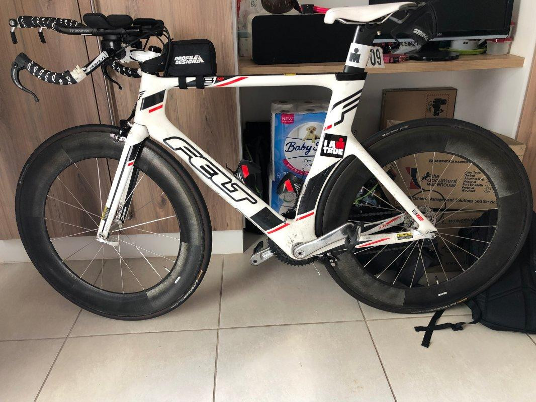 Felt B12 Time Trial Bike (L) ***Zipp's 808 Inc*** Triathlon