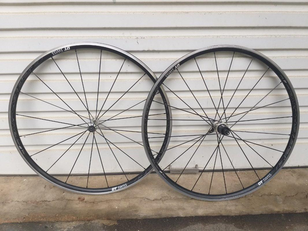 DT Swiss R23 Spline Tubuless ready 前後セット　中古 タイヤ付き コンチ GP4000 DT Swiss R23 Spline Road Wheels (Expired) | Wheels
