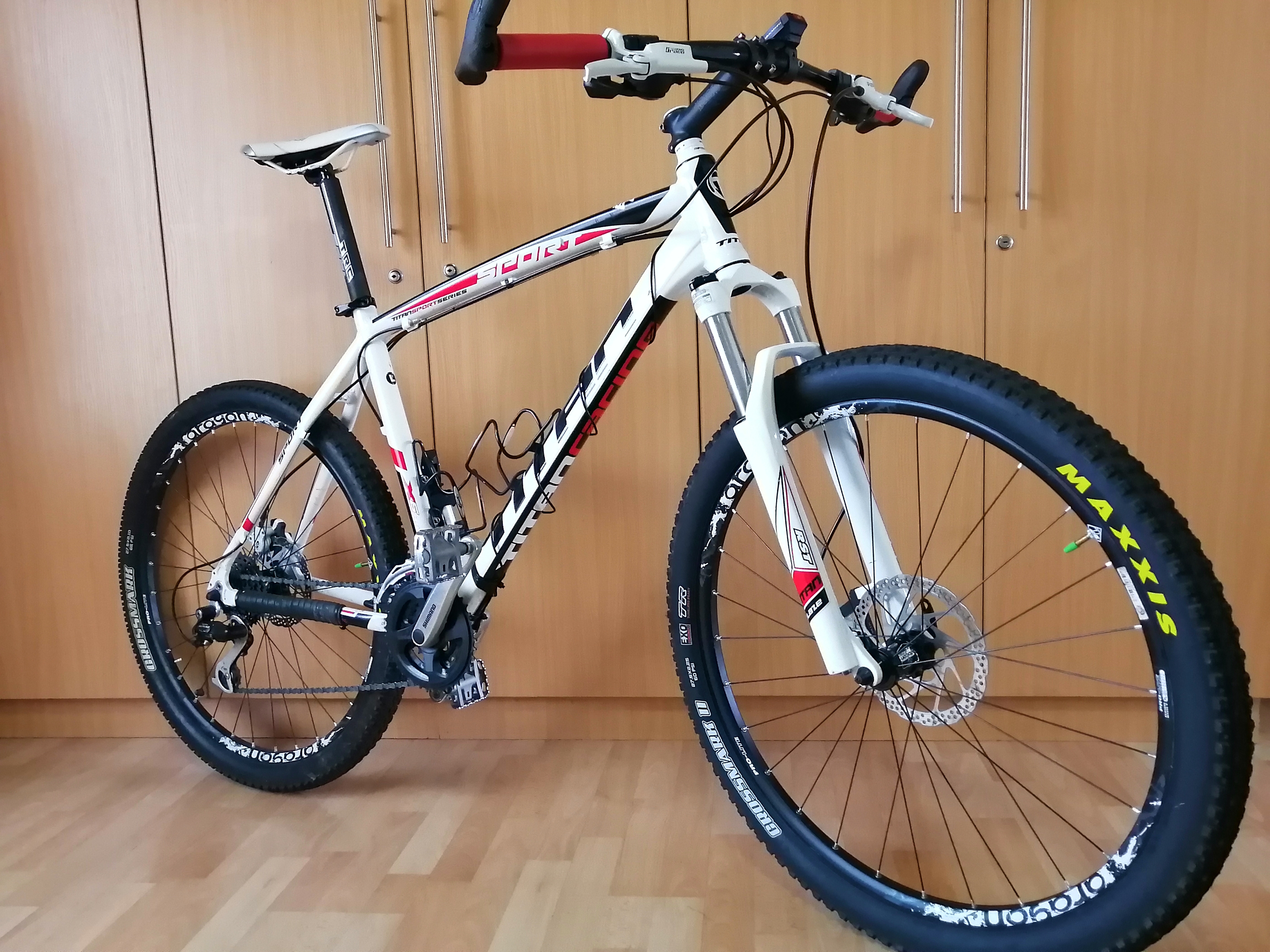 Titan Racing Sport 650b Hardtail Mountain Bikes Bike Hub