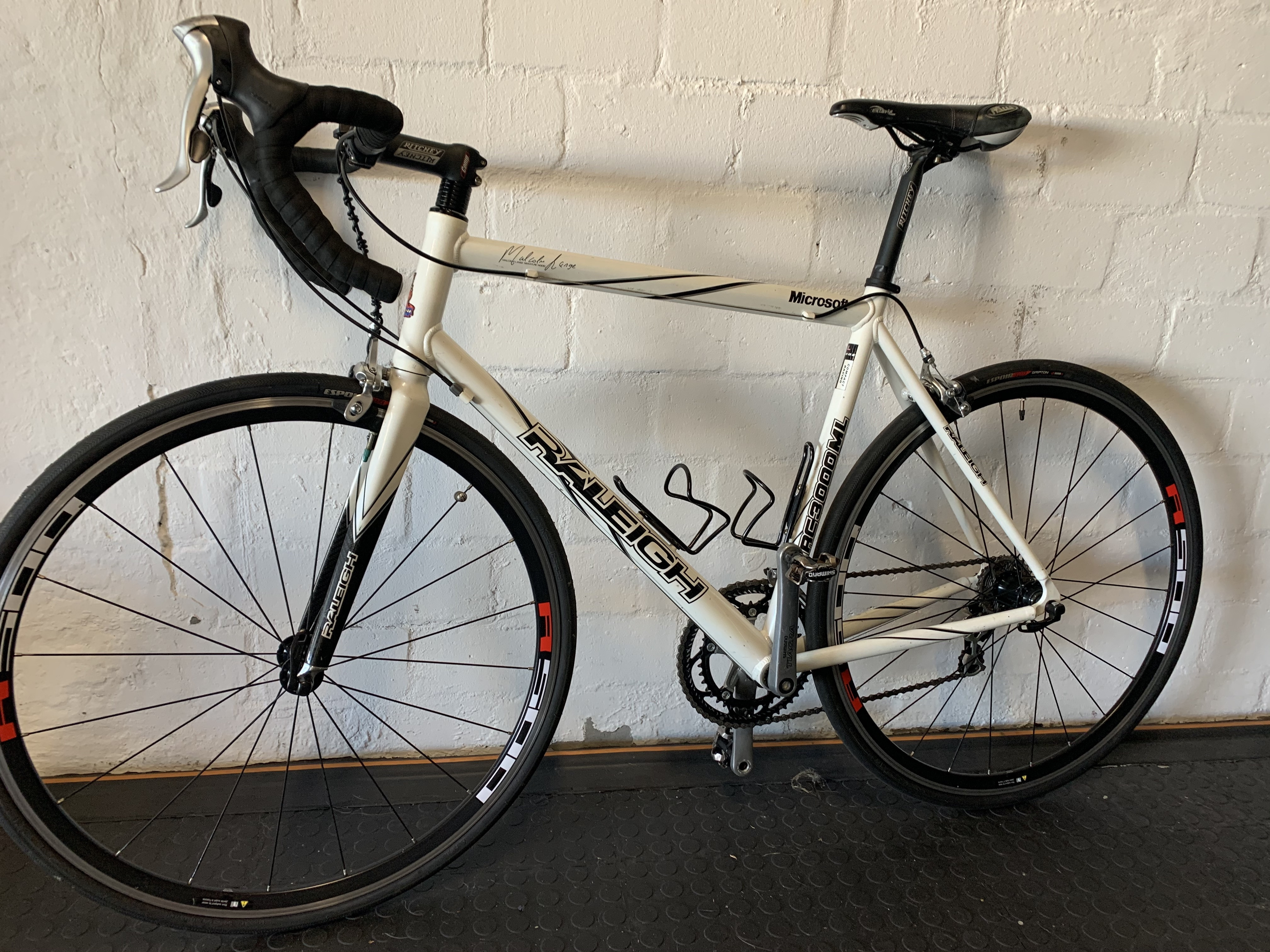 Mountain Bike Raleigh R500 Road Bike Raleigh RC3000 ML Large