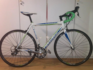 よしりん Cannondale caad8 TIAGRA改105S Cannondale CAAD8 Tiagra | Road Bikes | Bike Hub
