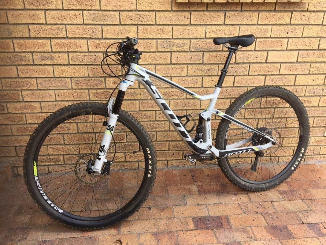 Bicicleta Scott 940 2017 29er SCOTT SPARK 940 Dual Suspension