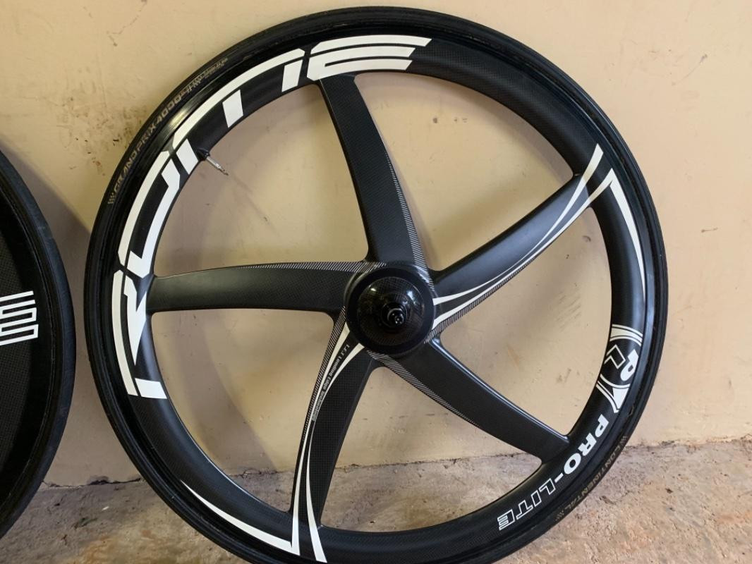 WHEEL W/BRNG, FRNT 10\