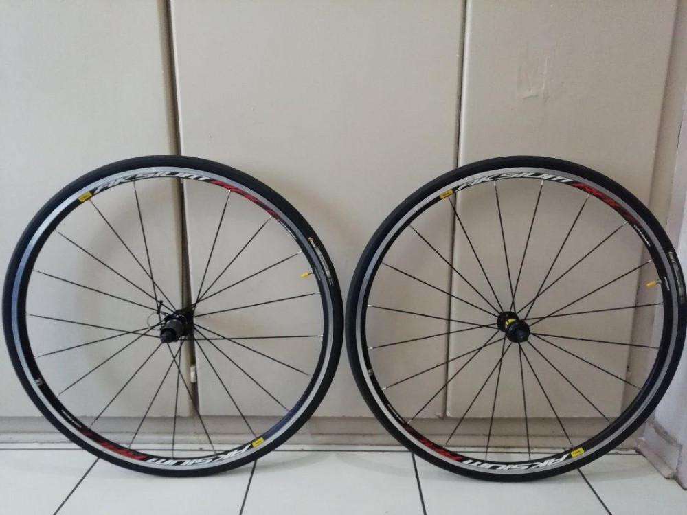 aksium race wheelset