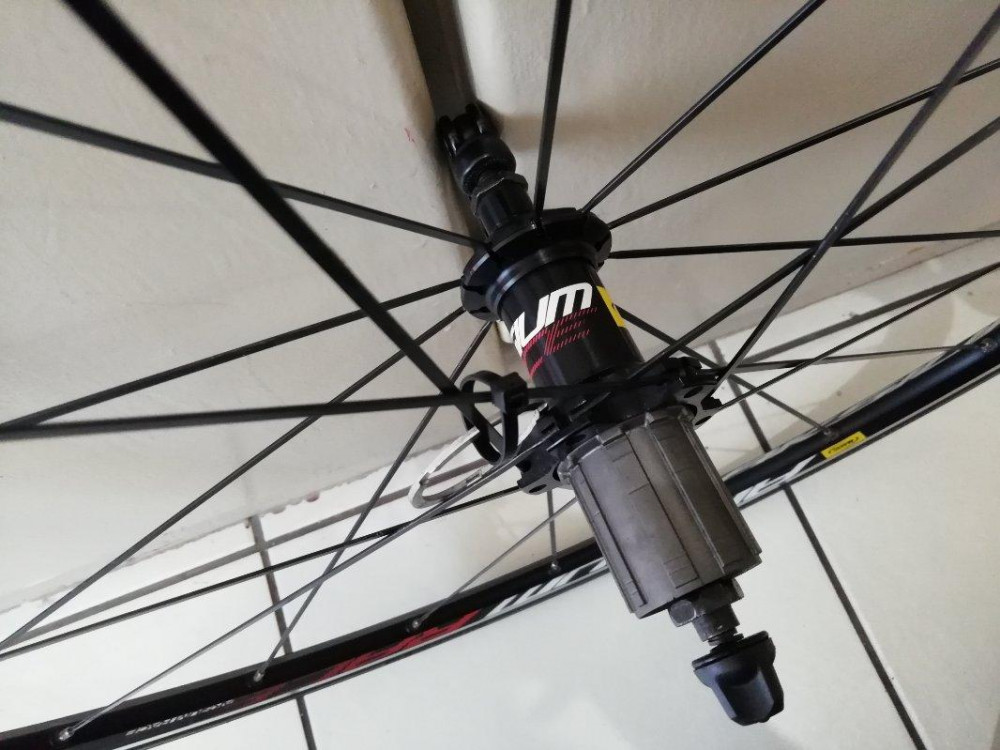 mavic aksium race wheelset