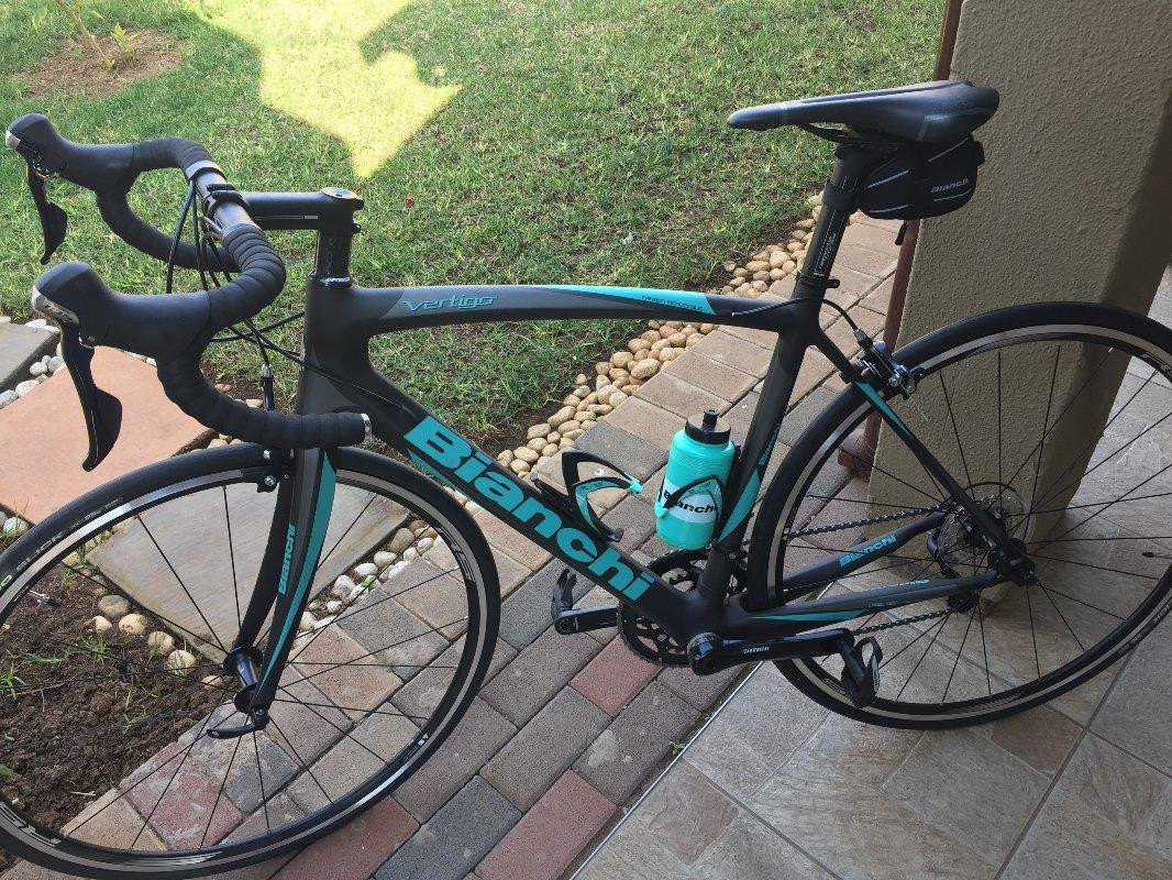 2017 Bianchi Vertigo Carbon | Road Bikes | Bike Hub