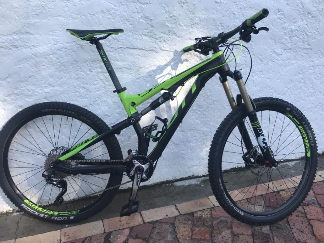 2016 Scott Genius 740 | Dual Suspension Mountain Bikes | Bike Hub