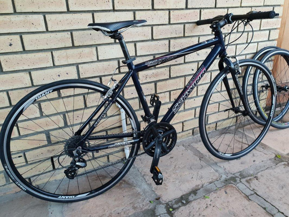 schwinn circuit bicycle