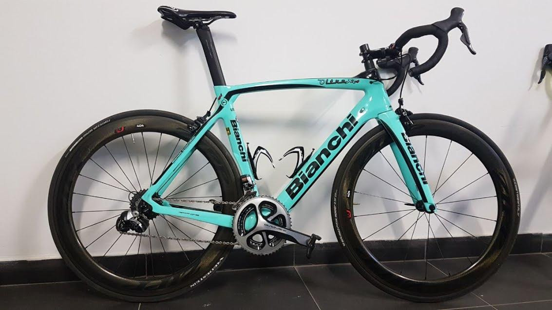 Bianchi Oltre XR4 2017 50size リム  F49GA Bianchi】の希少なリム仕様【OLTRE XR4】完成車在庫アリ
