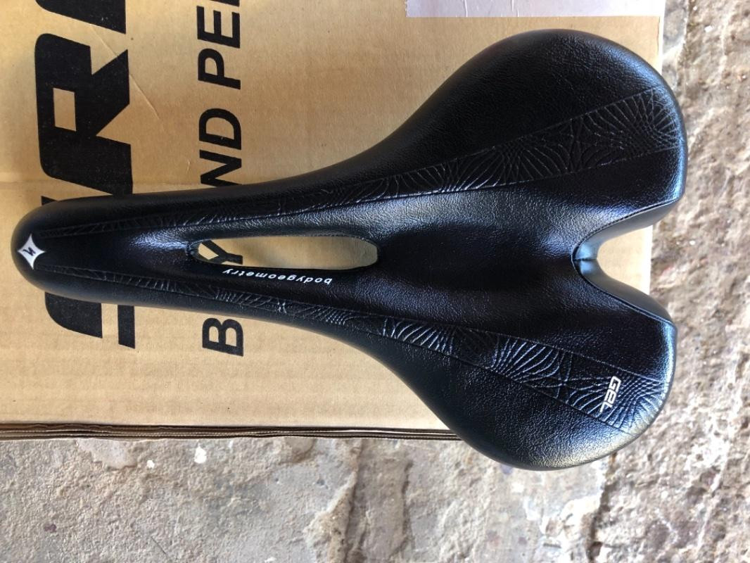 Specialized Womans Lithia Comp Gel Saddle 168mm Saddles Bike Hub