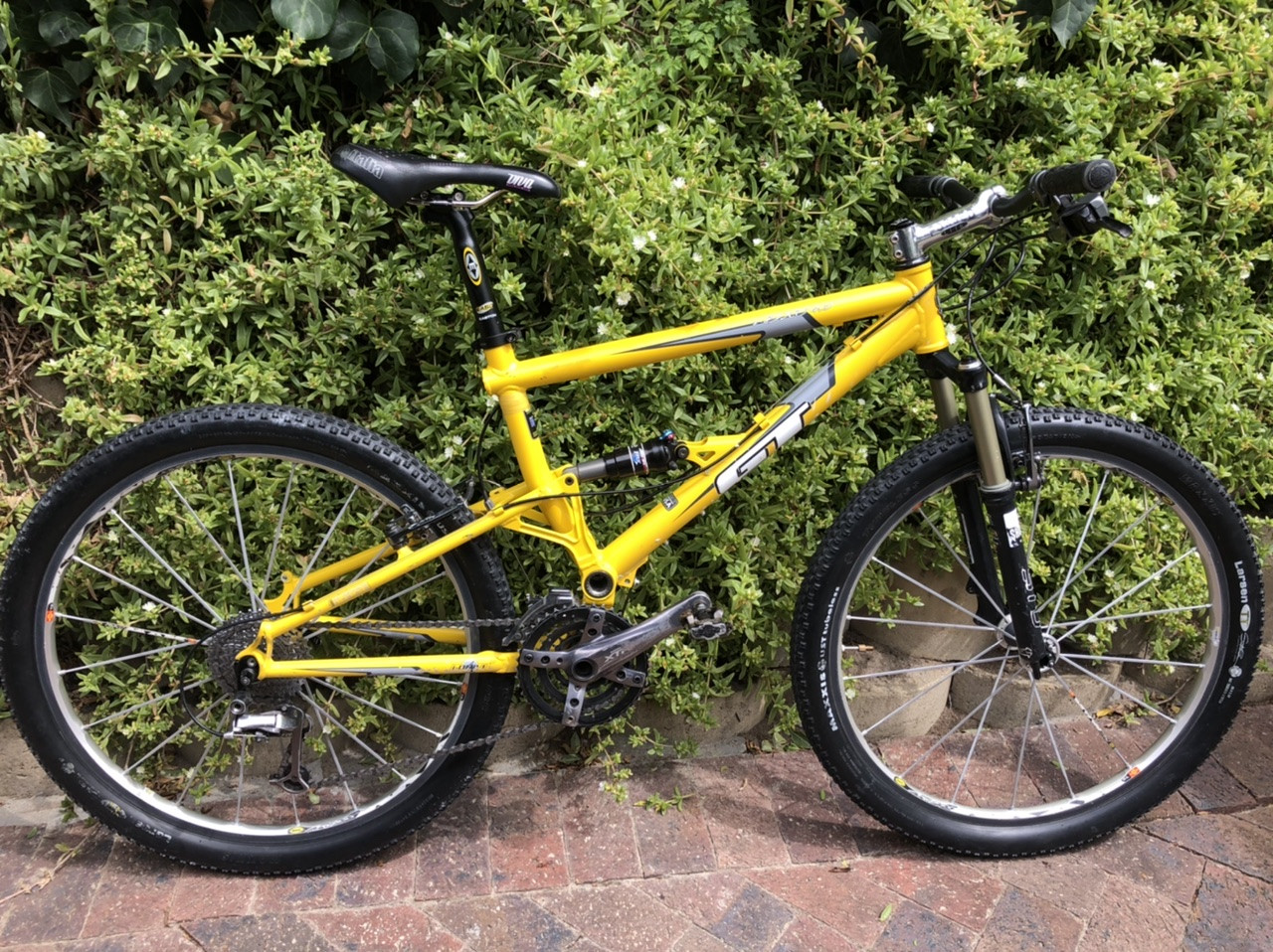 GT マウンテバイク　20インチ GT i-DXC4.0 マウンテンバイク