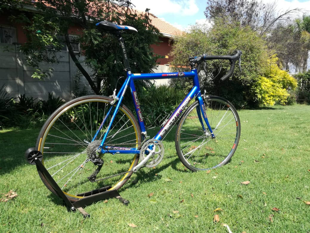 Scott USA AFD Lite7005 Expert WH-R535 自転車本体