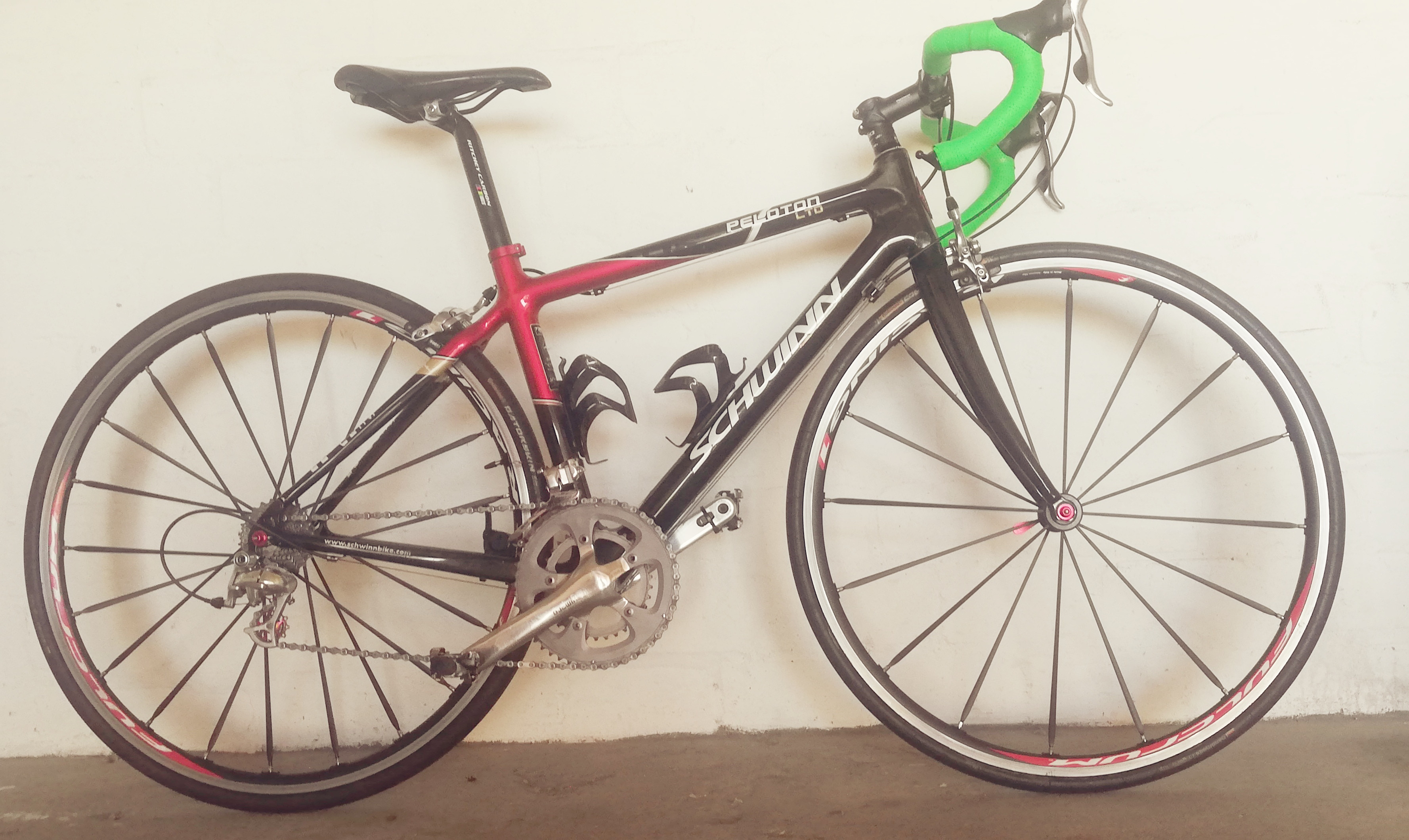 schwinn peloton road bike