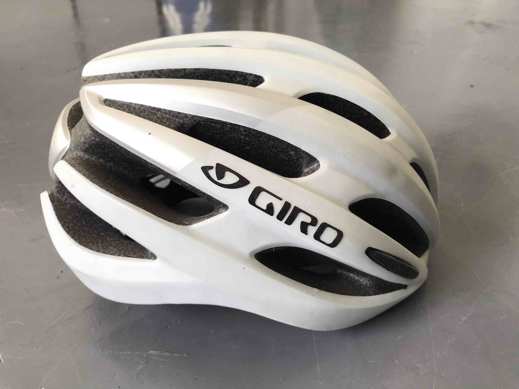 Giro Foray White (L) Helmets Bike Hub