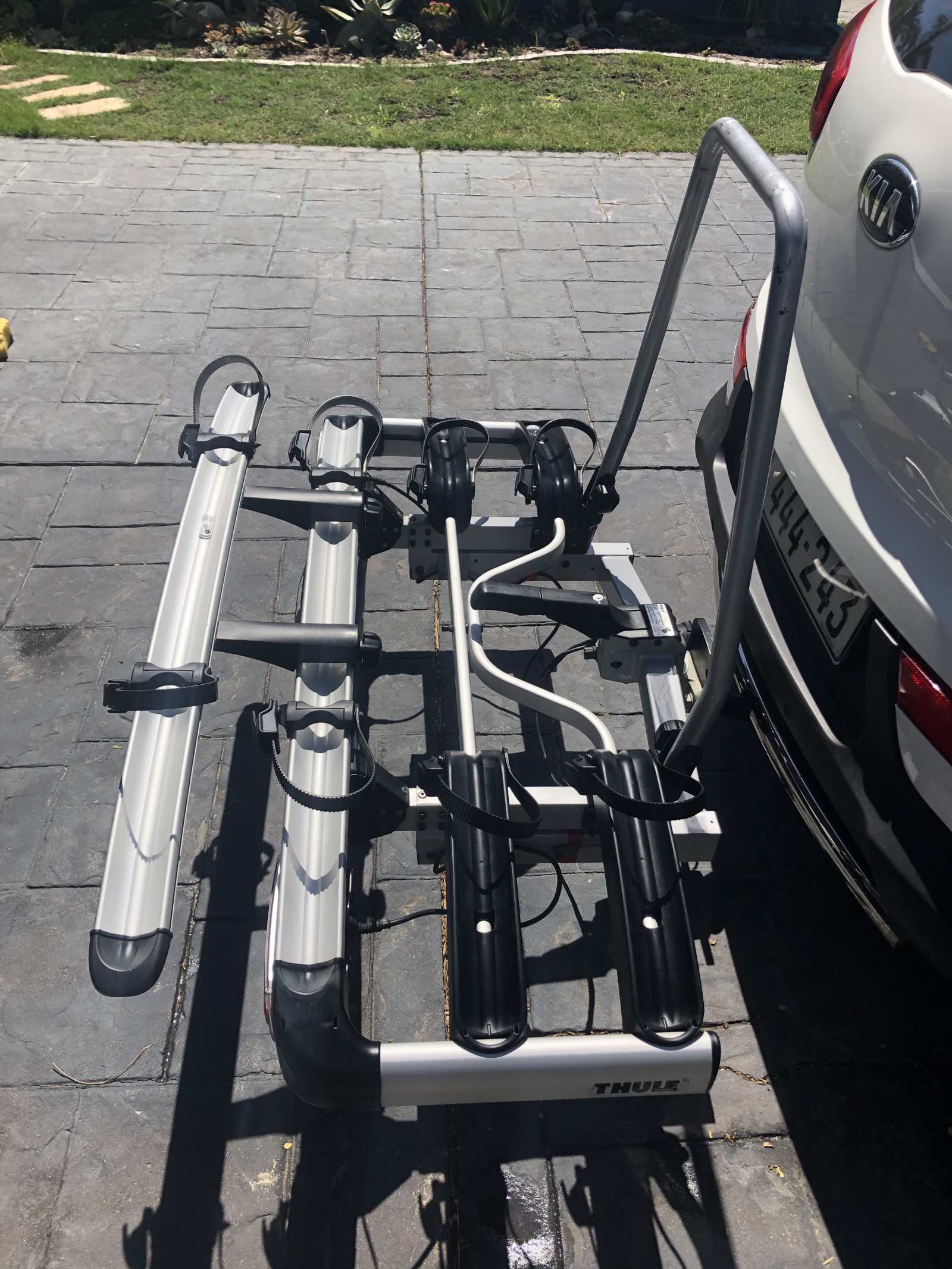 Thule EuroClassic G6 3-bike 4th bike ext Bike Racks Bike Hub