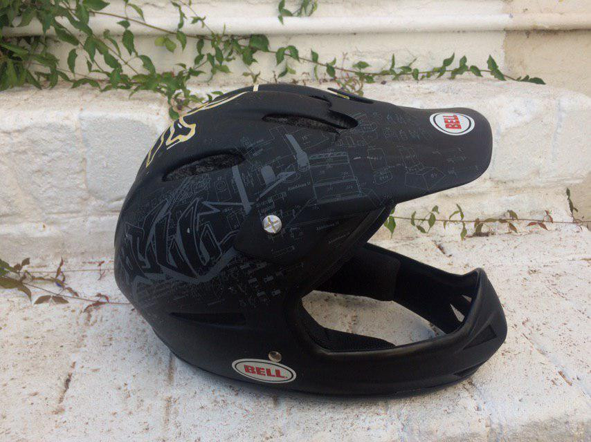black mohawk motorcycle helmet USA motorcycle helmet dirt biker bmx mohawk biker helmets mohawks spikes  rubber