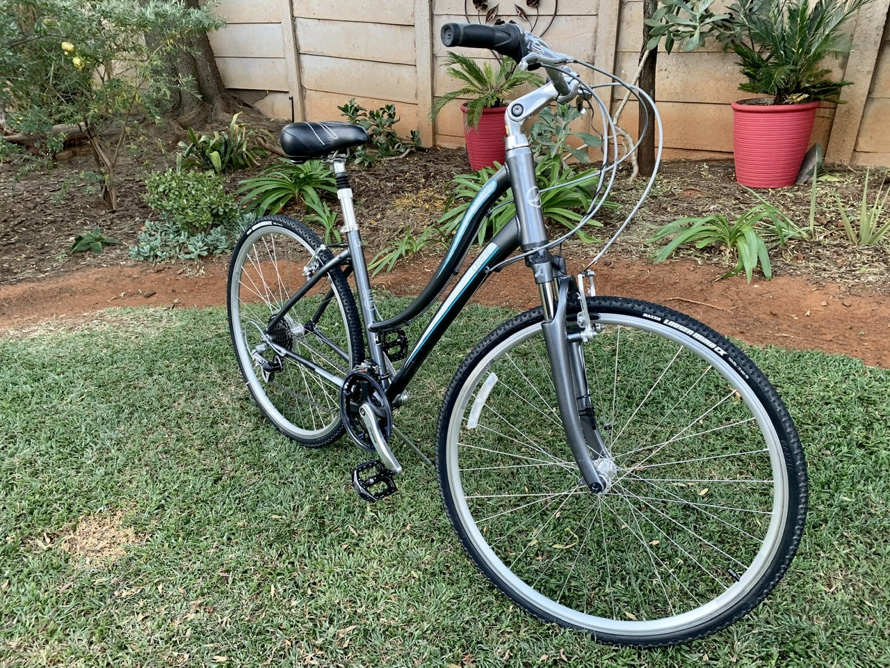 Giant Cypress Giant Commuter Giant Cypress W Commuter Bikes Bike Hub