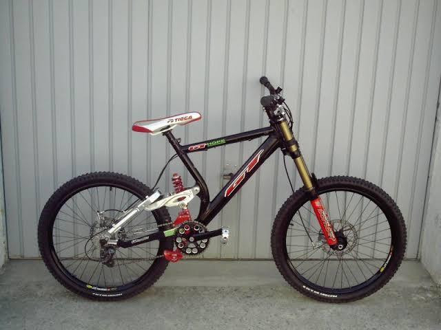 に*く様 GT LOBO 1000DH（S） FSA,RACE FACE,MRP 1999 GT Lobo DH 1000 (Formerly a Team GT bike) | Retrobike