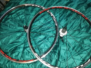 Fulcrum Racing 77 White hub clinchers | Road Bike Wheels | Bike Hub