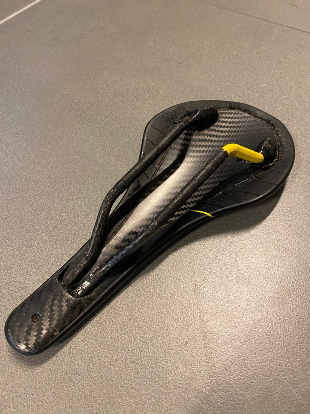 fizik saddle sale