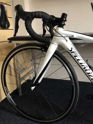 specialized amira 44cm