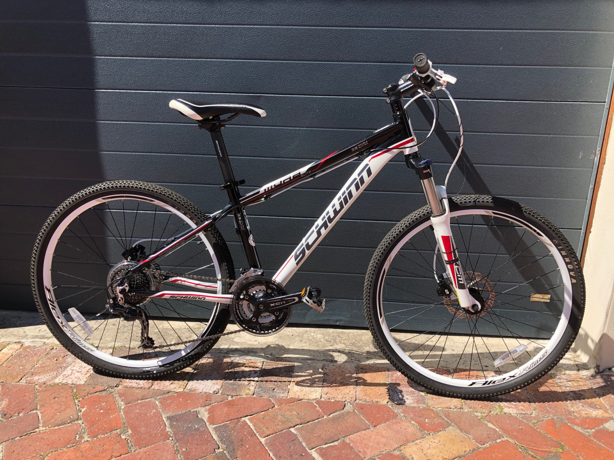 SCHWINN MOAB M2 DEORE MTB 26インチ Schwinn Moab (M) | Hardtail Mountain Bikes | Bike Hub