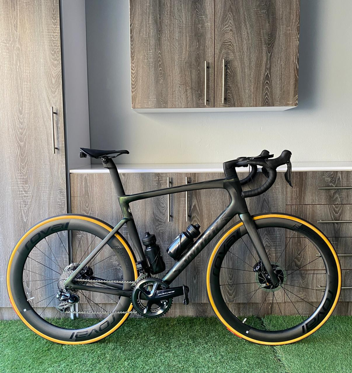 Specialized Tarmac SL7 S-Works Di2 | Road Bikes | Bike Hub