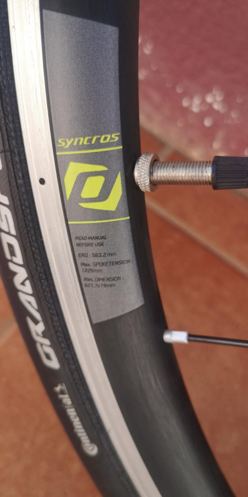 Syncros RR 2.0 | Road Bike Rims | Bike Hub
