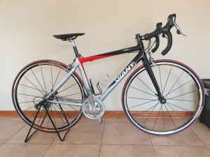 Giant TCR C1 Carbon Road Bike Road Bikes Bike Hub