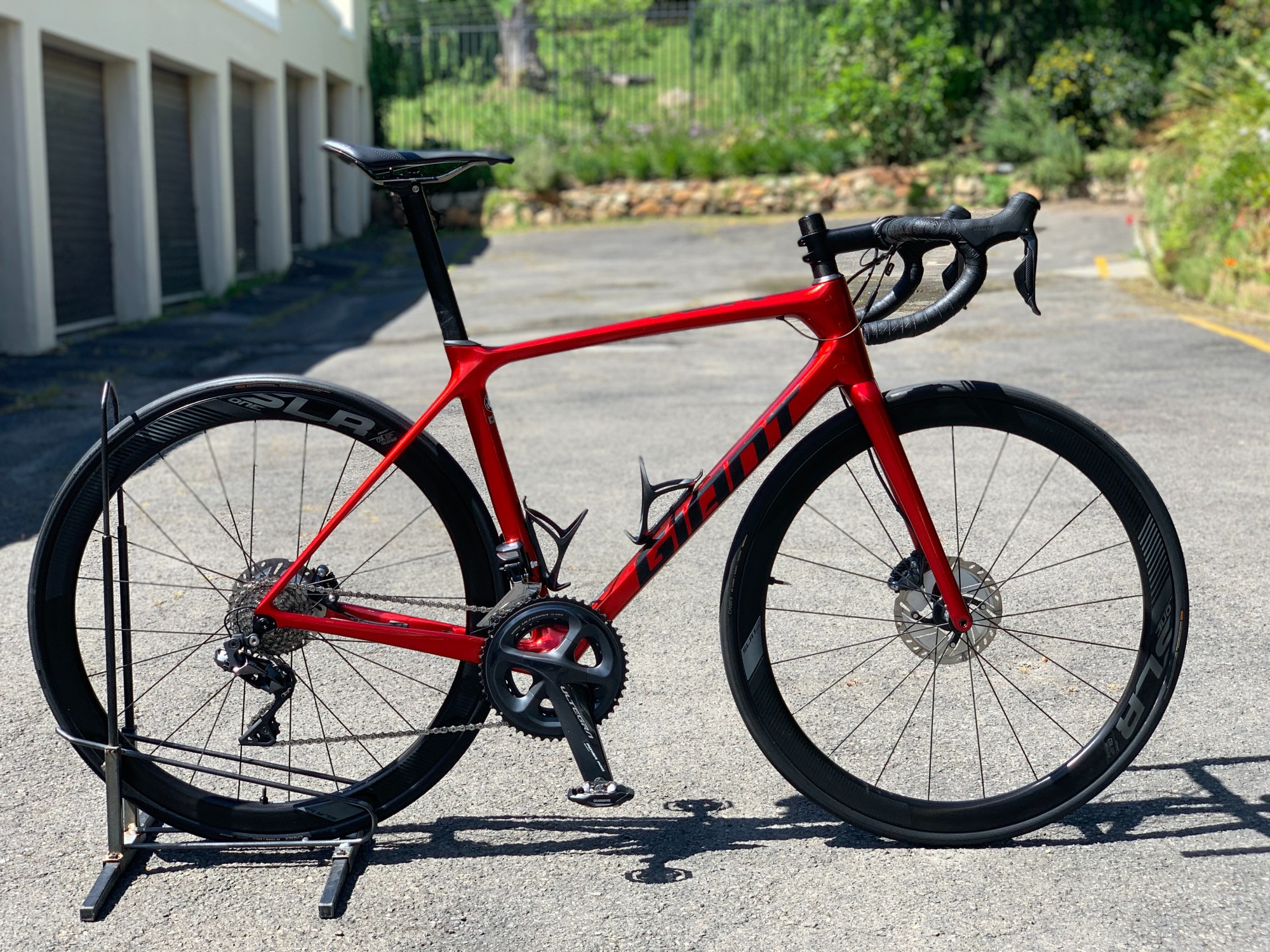 2020 Giant TCR Advanced Pro Disc Road Bikes Bike Hub
