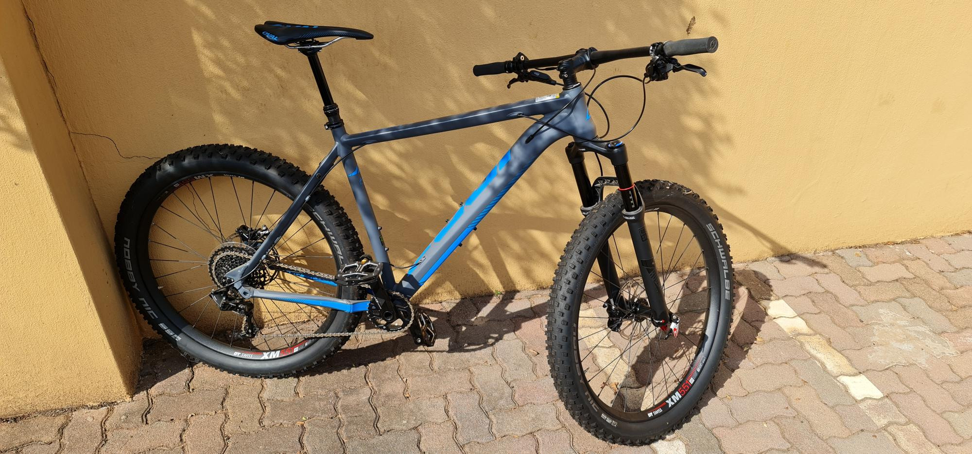 2018 Fuji Bighorn Plus Mountain bike Hardtail Mountain Bikes
