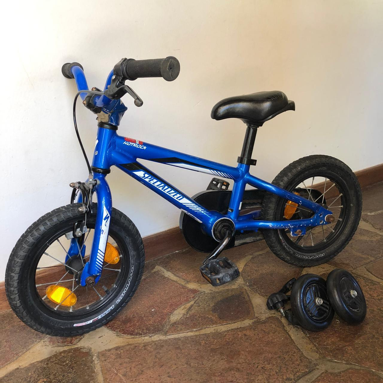 Specialized Hotrock 12インチ +BELL crest jr Specialized Hotrock 12 | Kids Bikes | Bike Hub