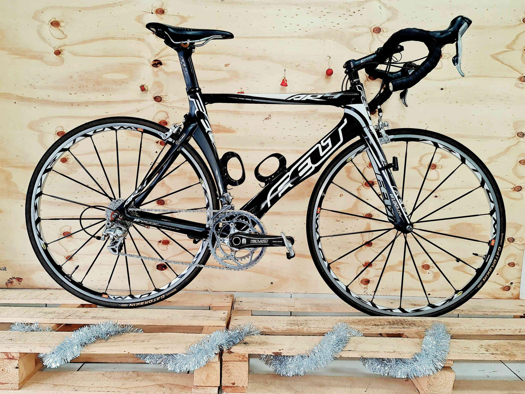 Felt AR4 Full Carbon Road | Road Bikes | Bike Hub