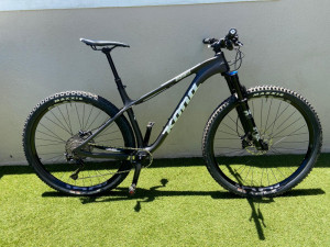 Kona Honzo CR Carbon Trail Hardtail Mountain Bikes Bike Hub