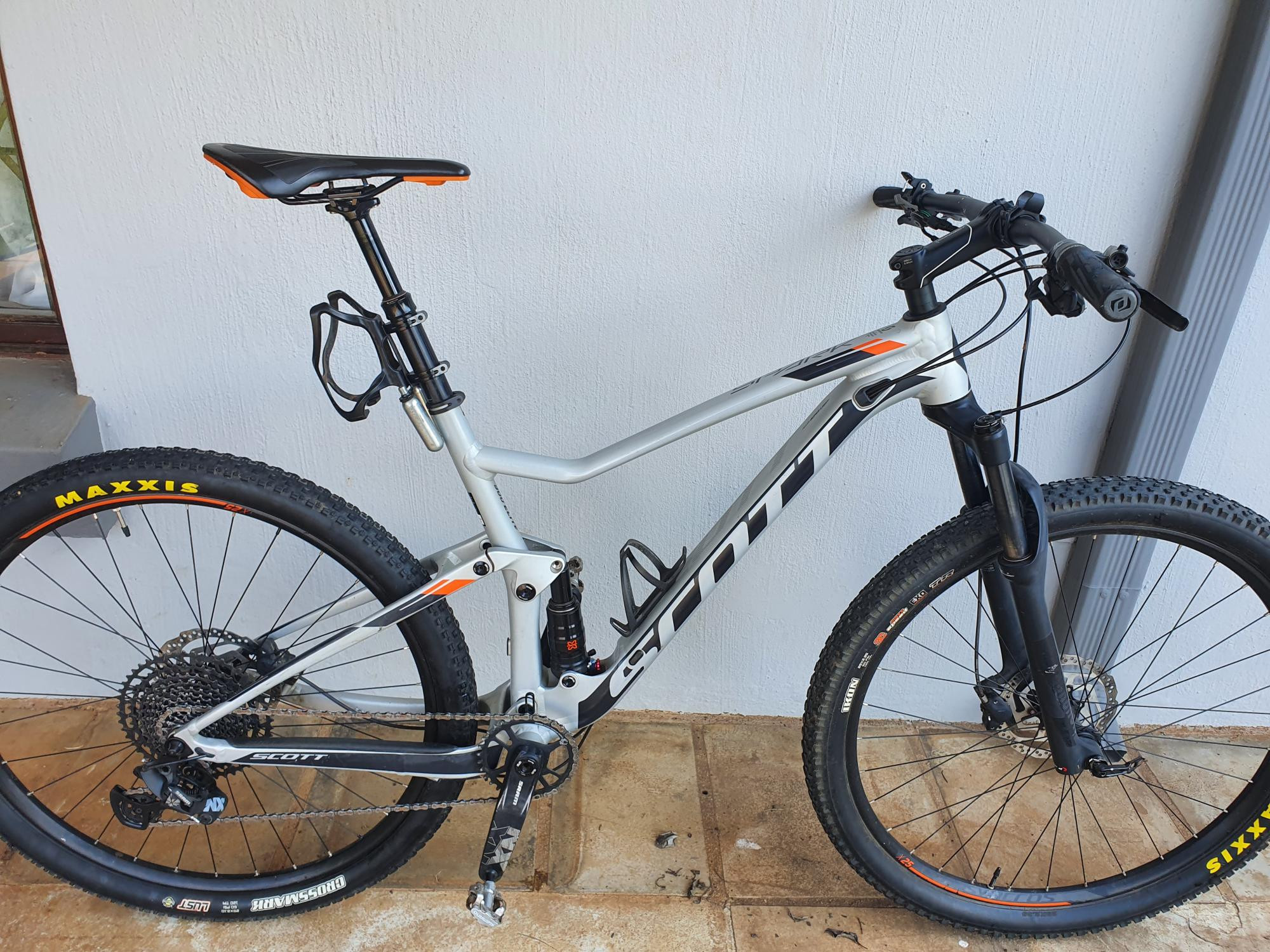 best road bikes under 200