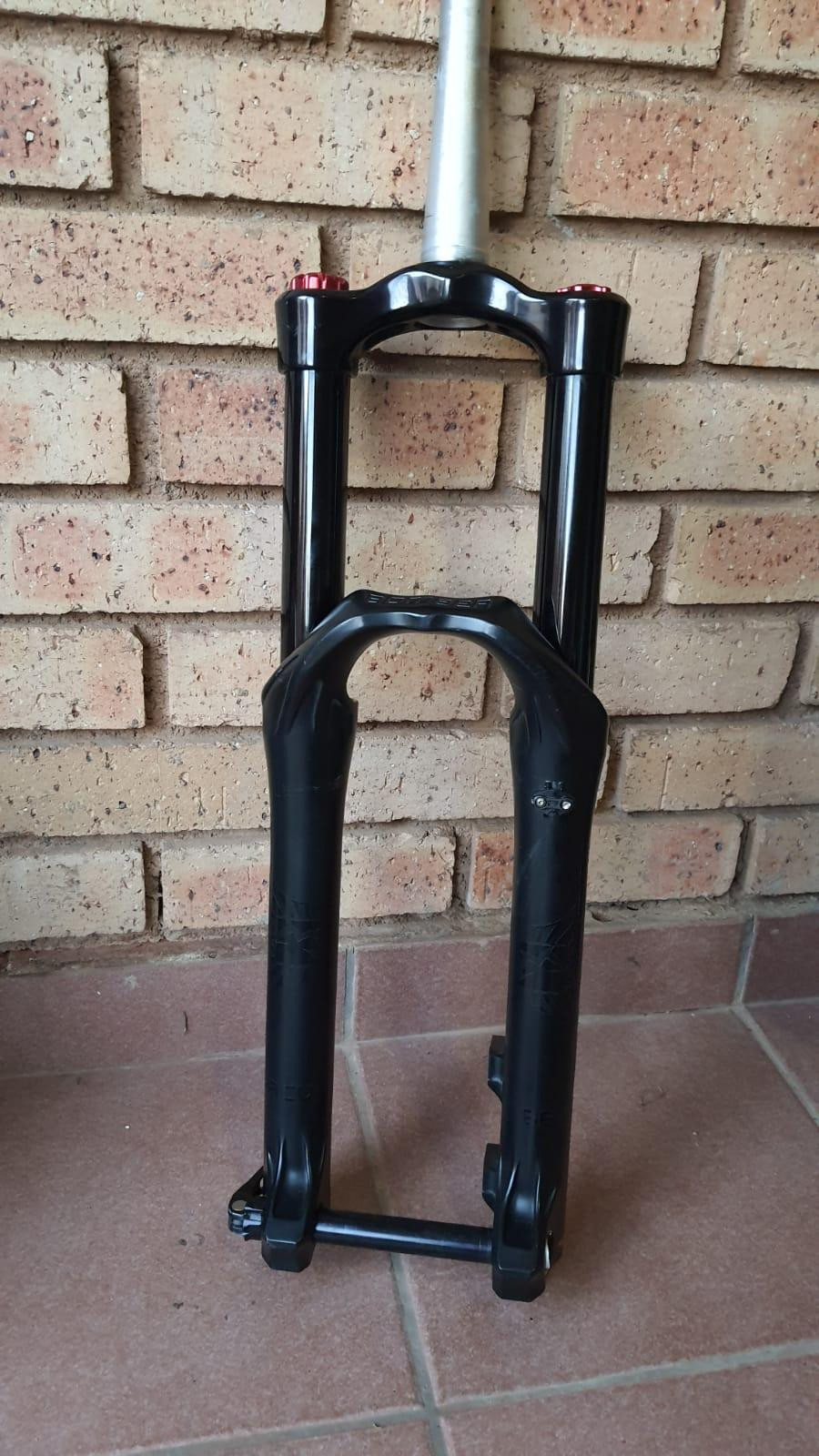 Marzocchi Bomber 66RCV 180mm | Mountain Bike Forks | Bike Hub