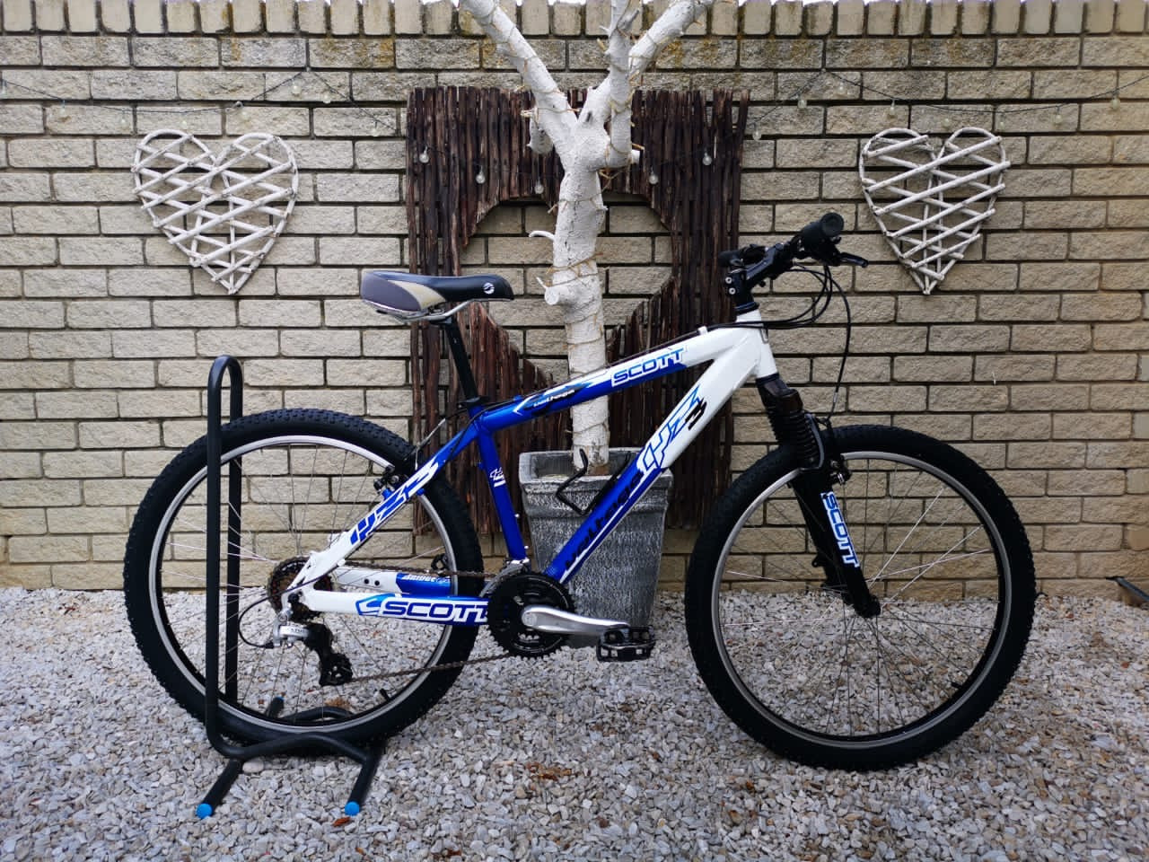 SCOTT VOLTAGE 26ER MEDIUM FRAME MOUNTAIN BIKE | Hardtail Mountain