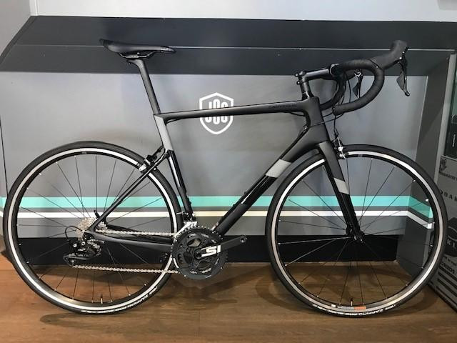 Cannondale Supersix EVO 105 - R25000 | Road Bikes | Bike Hub