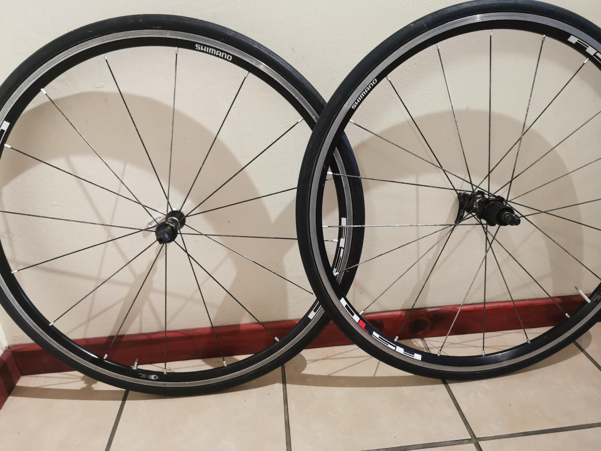 Shimano RS10 Wheelset Road Bike Wheels Bike Hub