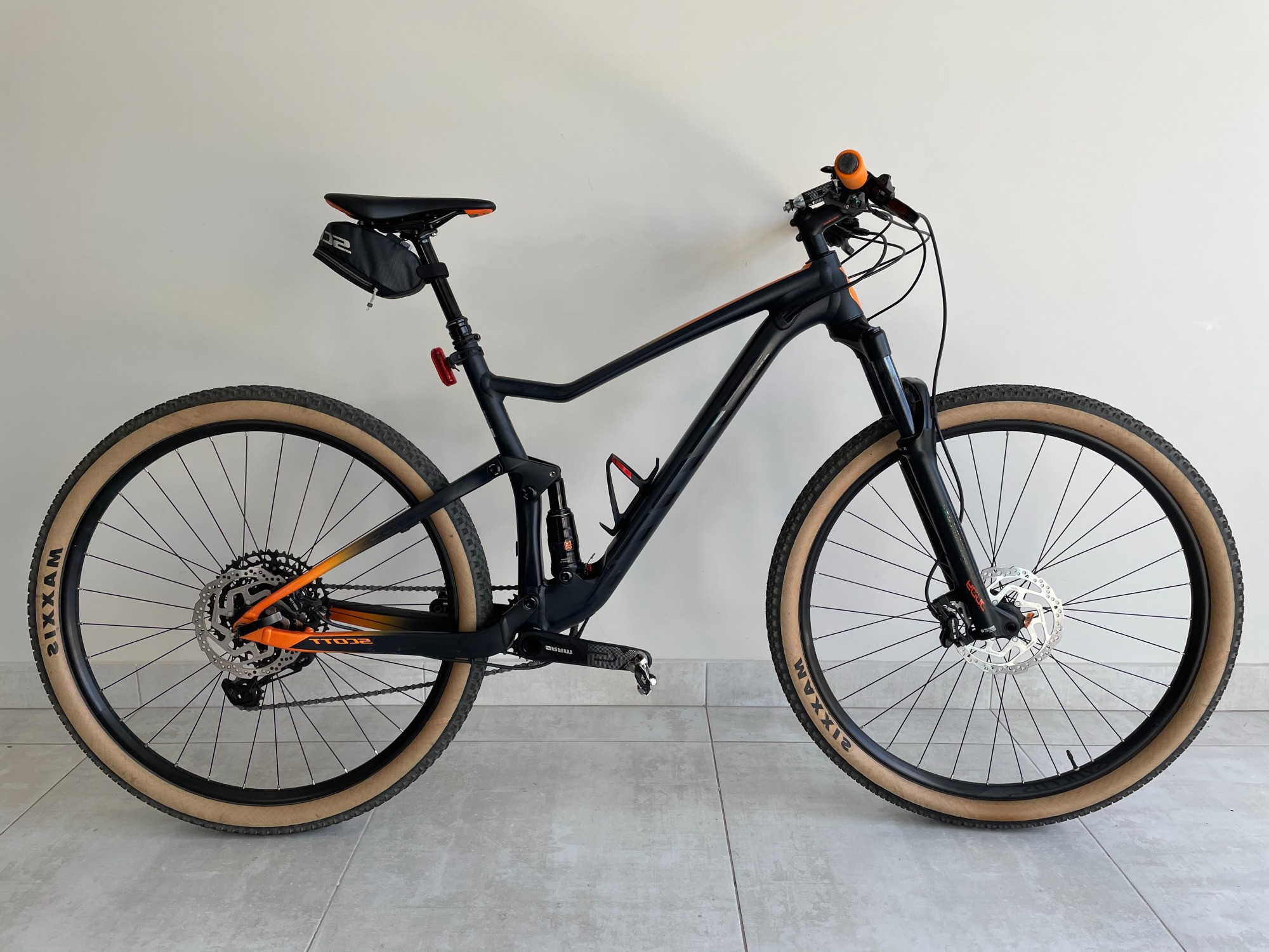 Scott Spark 900 Expert (2020) | Dual Suspension Mountain Bikes
