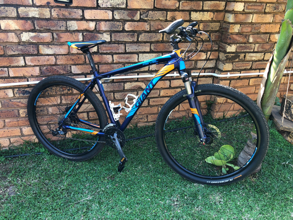 Giant Revel (XL) | Bike Hub